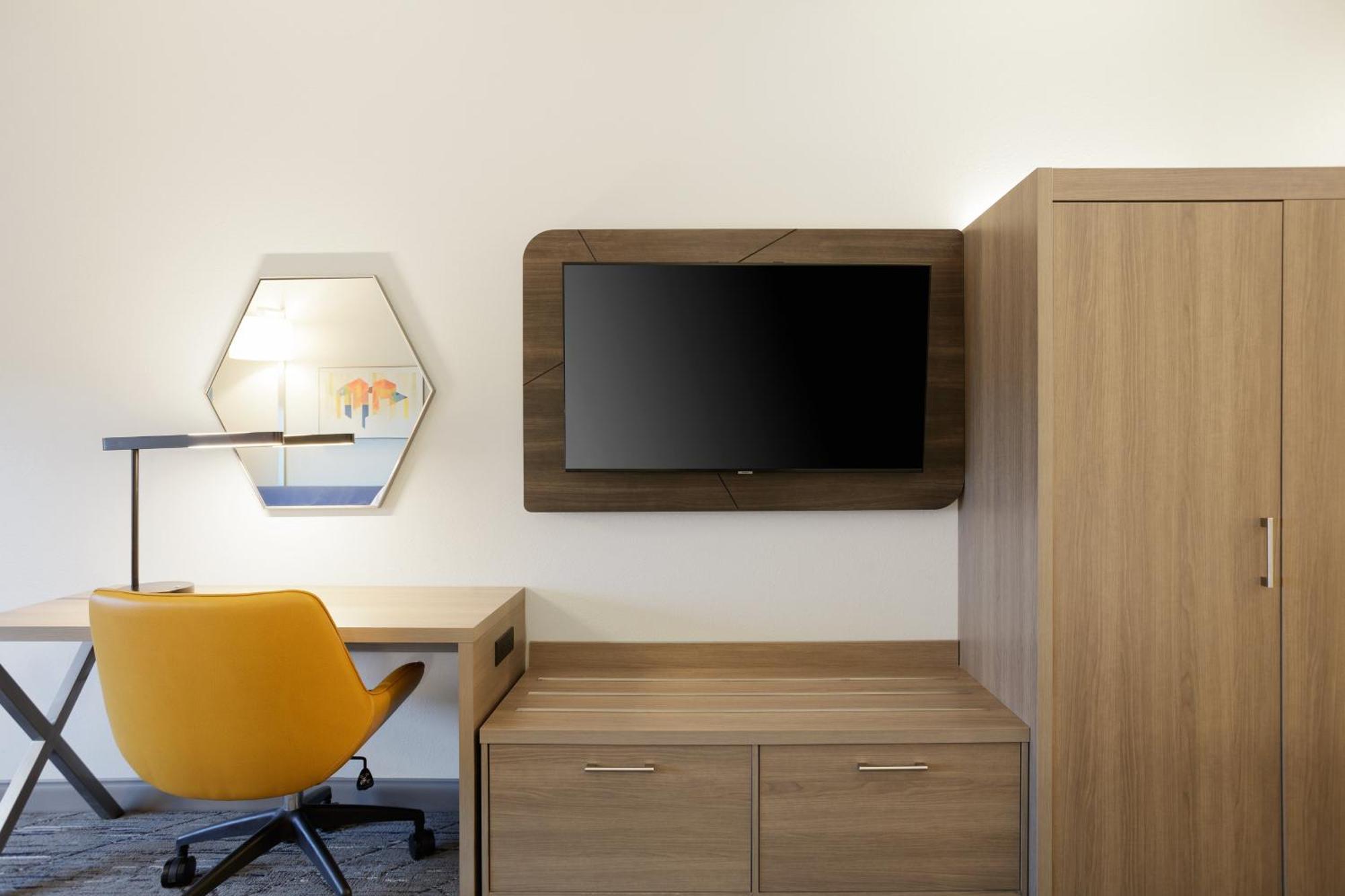 Hotel Express & Wert By Ihg