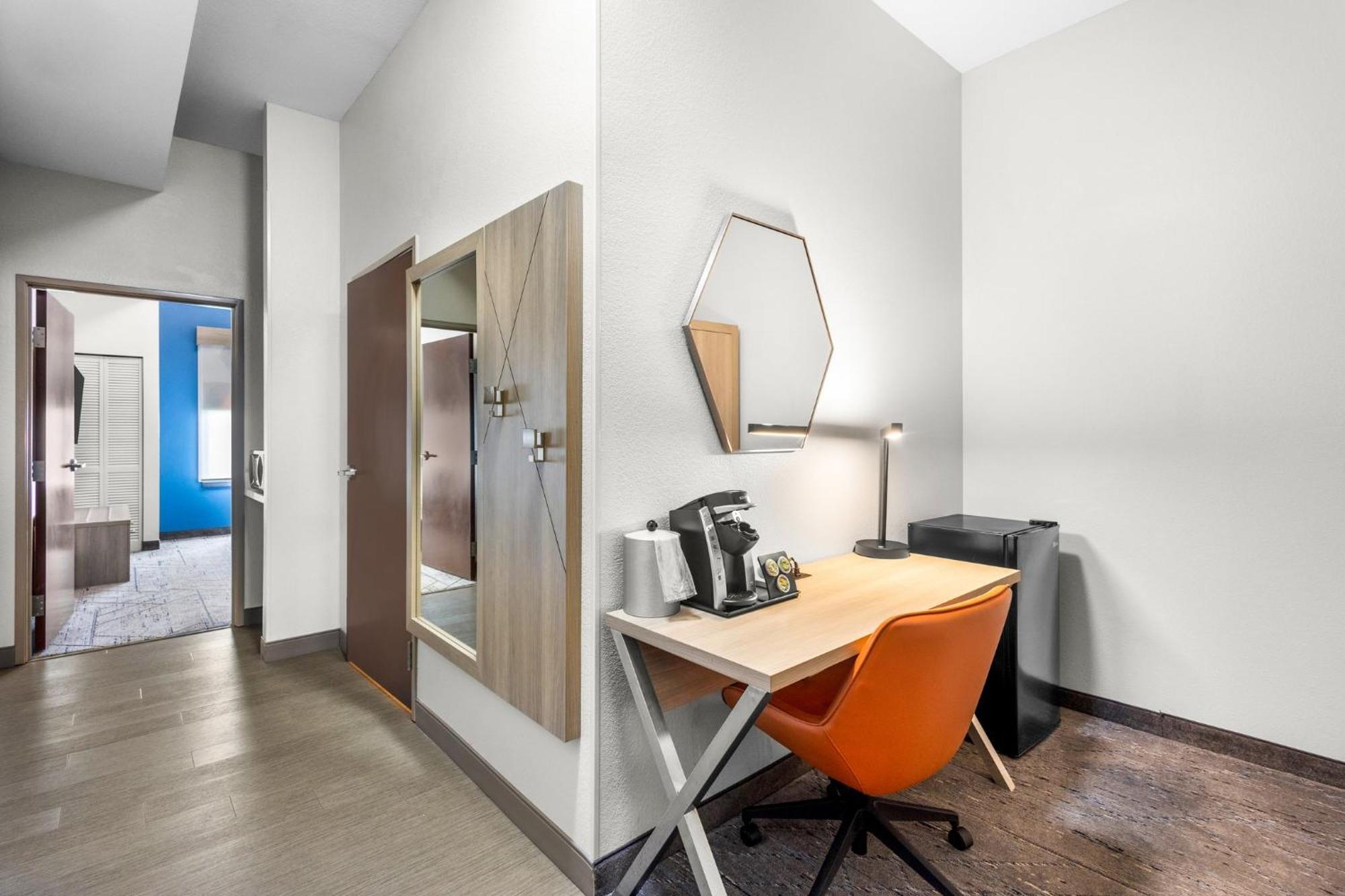 Hotel Express & Wert By Ihg